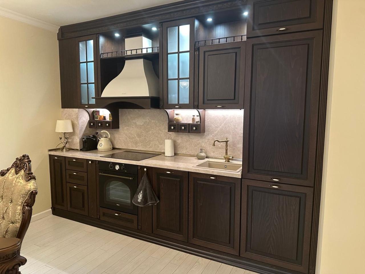 וארנה Central Luxury Antique Apartment מראה חיצוני תמונה