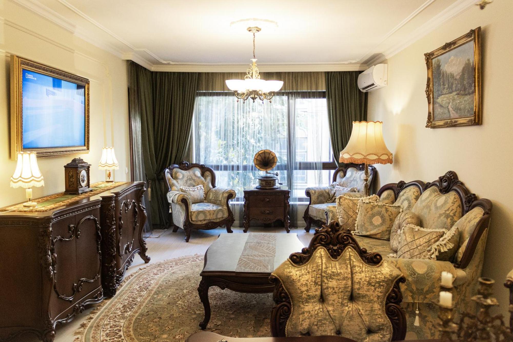 וארנה Central Luxury Antique Apartment מראה חיצוני תמונה