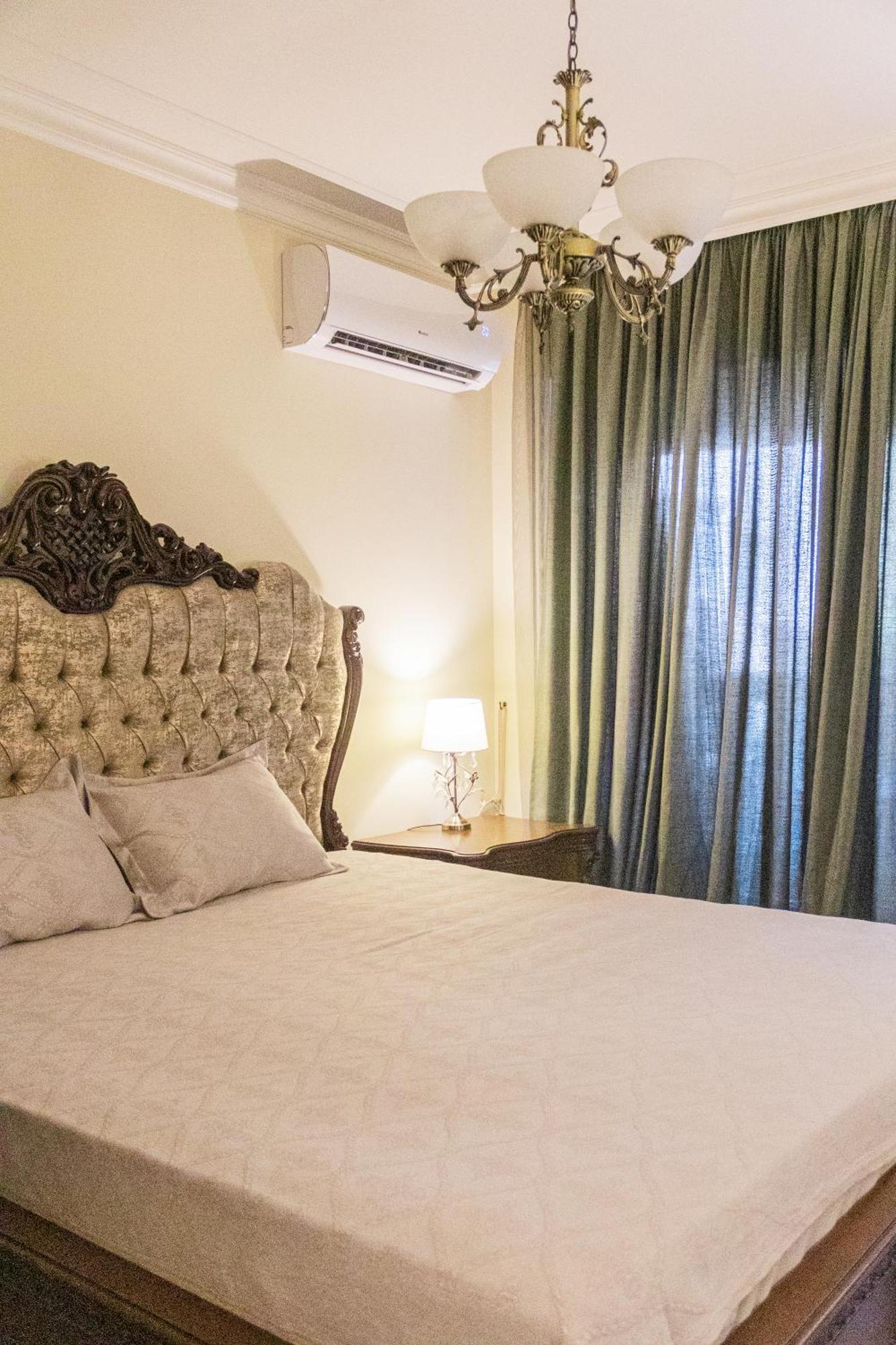 וארנה Central Luxury Antique Apartment מראה חיצוני תמונה